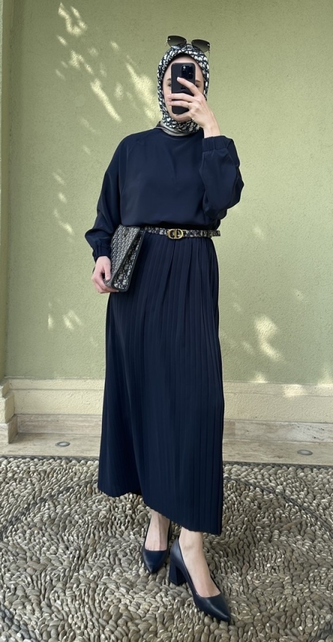 Miori Leonor Pliseli Krep Elbise Siyah